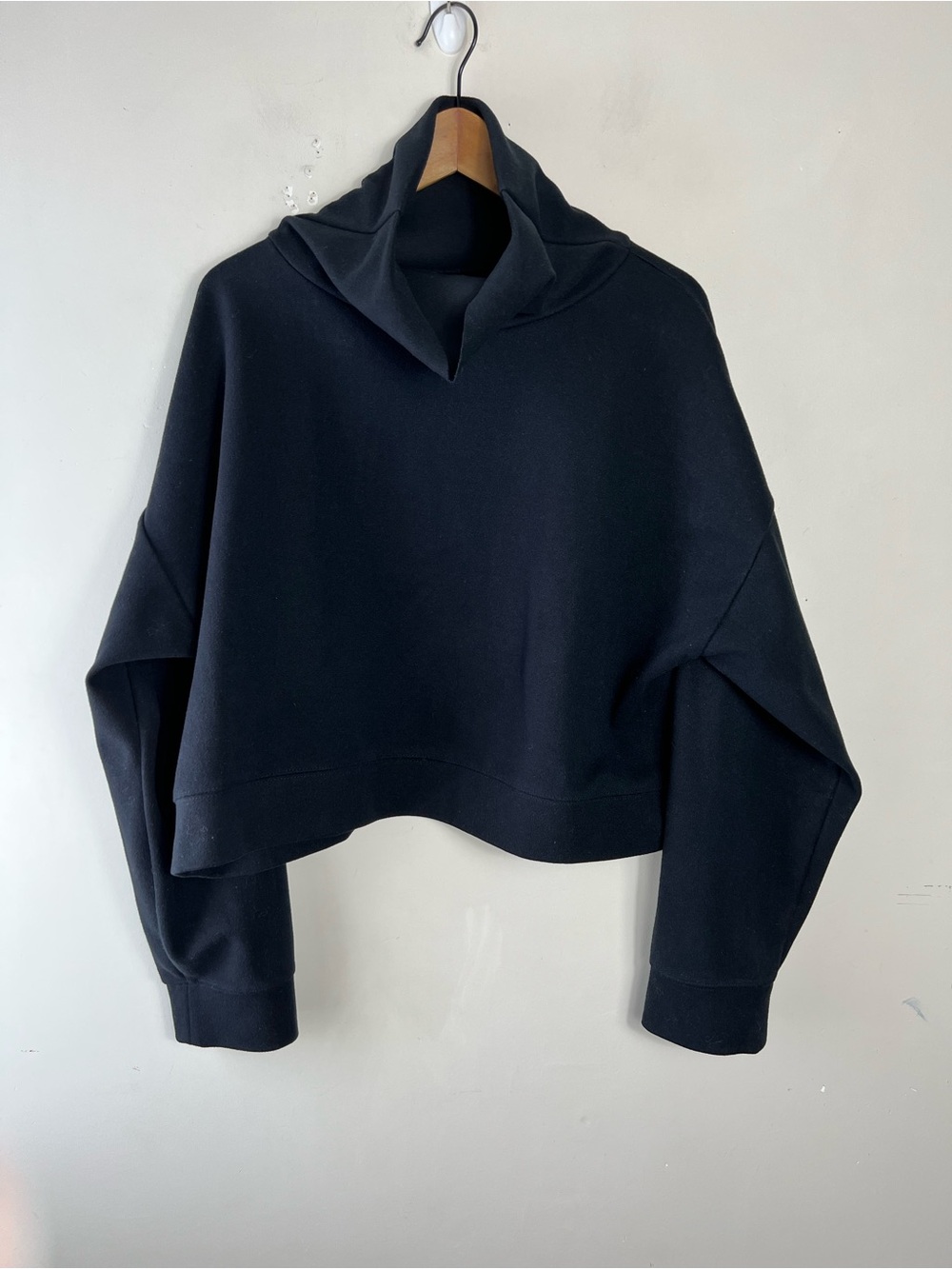 Oak + Fort Black Slouchy Oversized Boxy Cropped Sweatshirt Black Size Medium